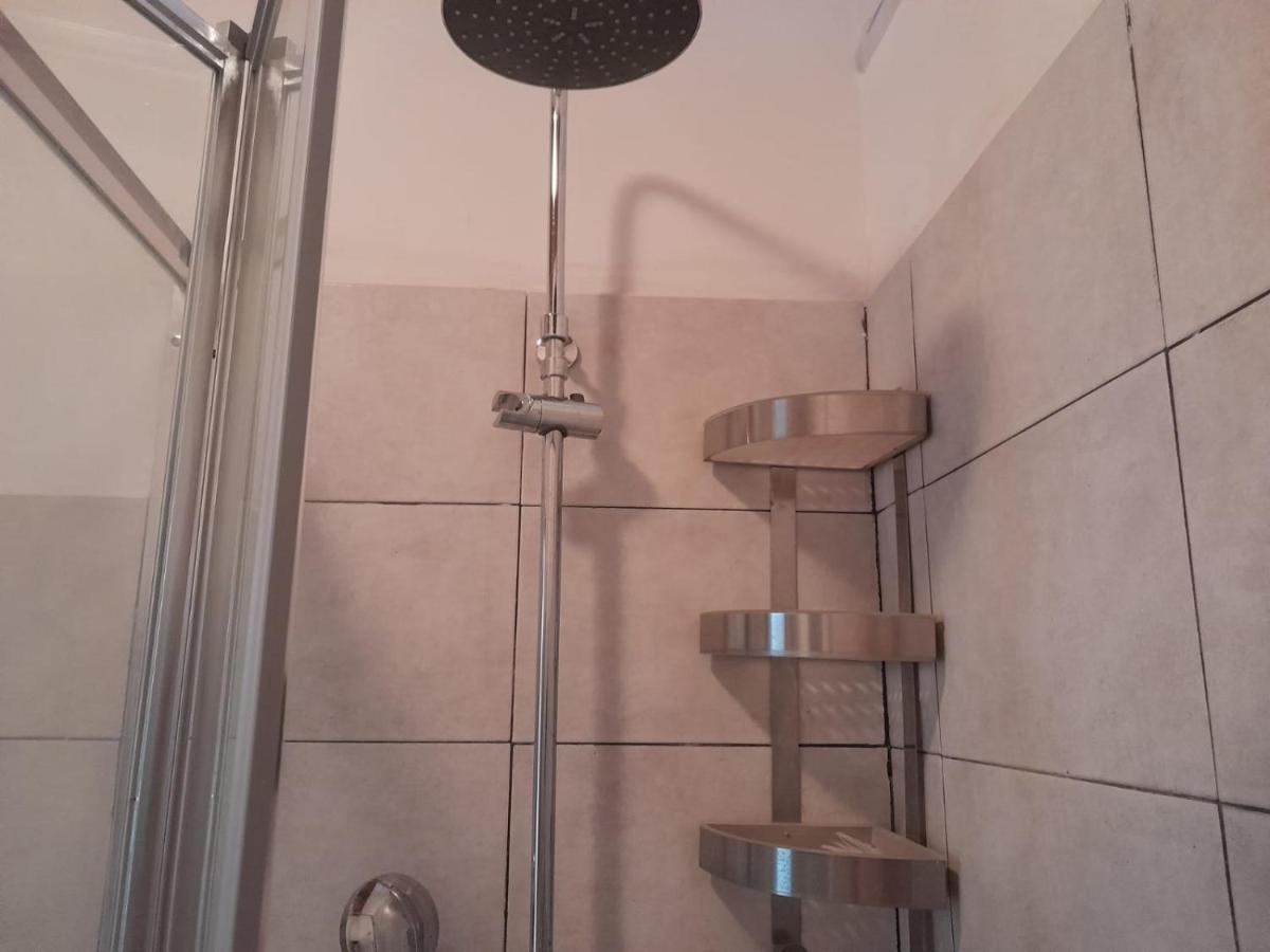Casa Di Federica Camera Con Bagno Privato Esterno Livorno Eksteriør bilde